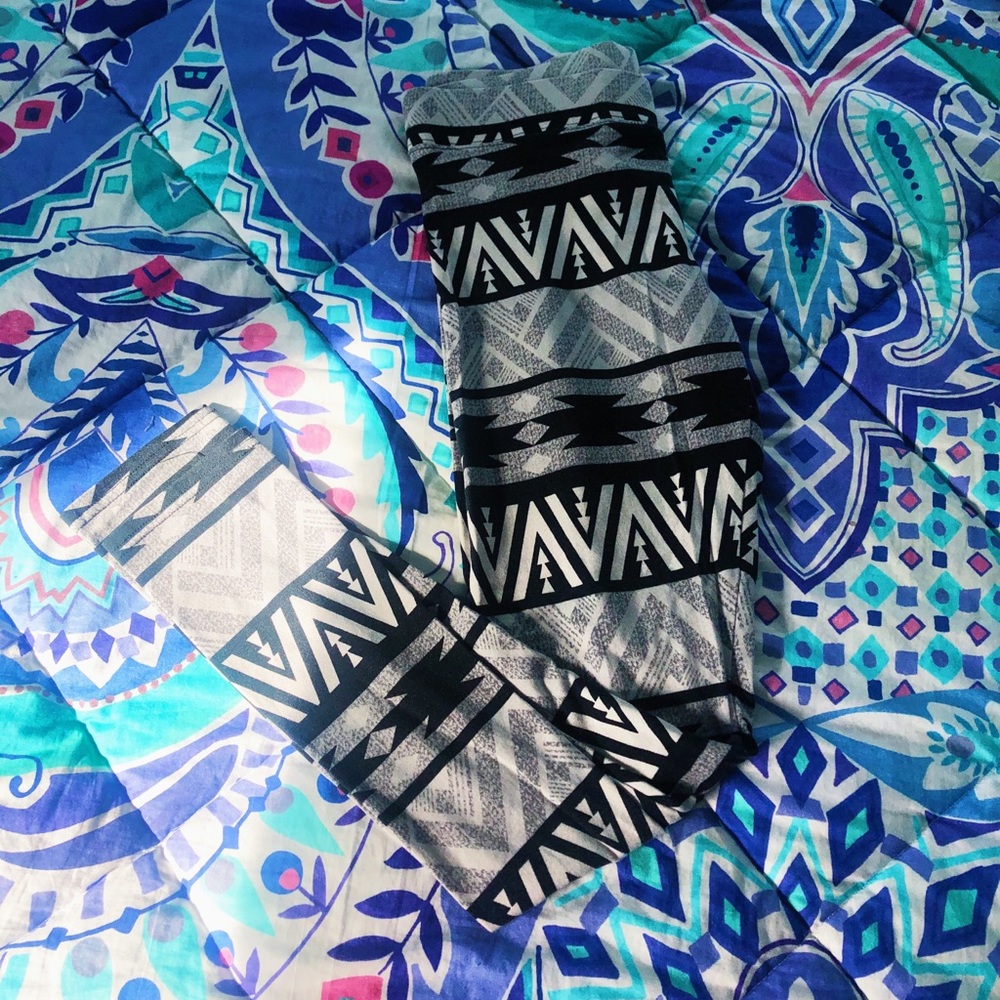 Aeropostale Tribe Leggings